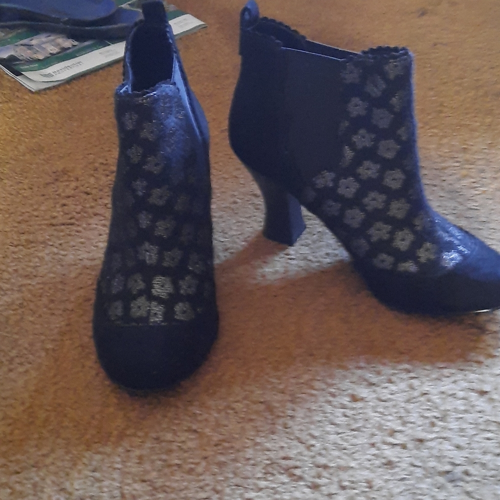 Never worn